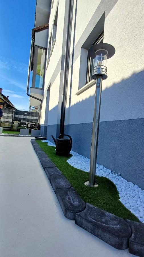 Apartmaji Stars Mavcice Exterior foto